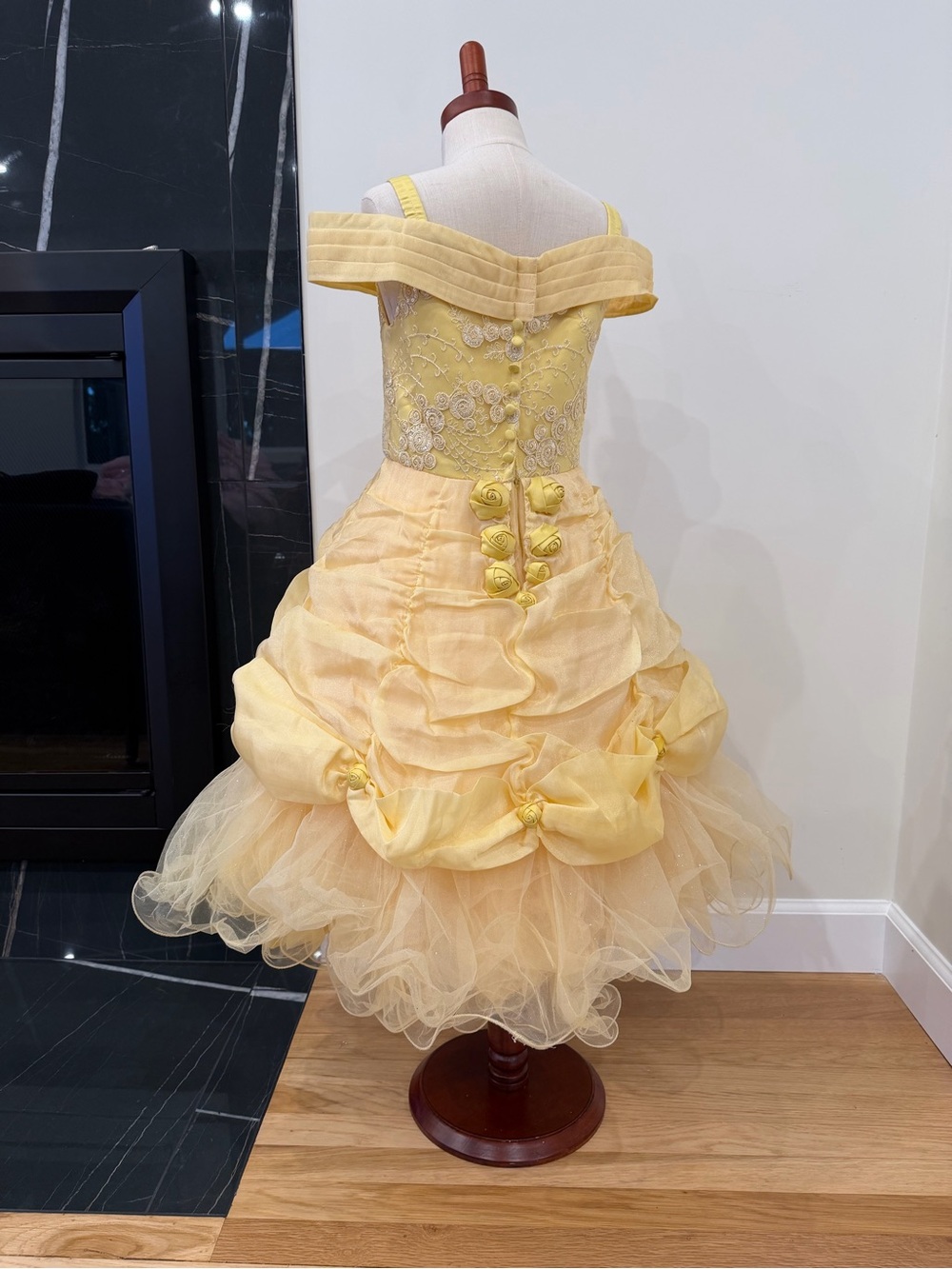Disney princess signature collection Belle - Picture 10 of 10